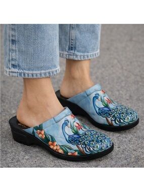 NWOT Anuschka Hand-Painted Blue Leather Peacock Floral Slip-On Clogs  7 (37)
